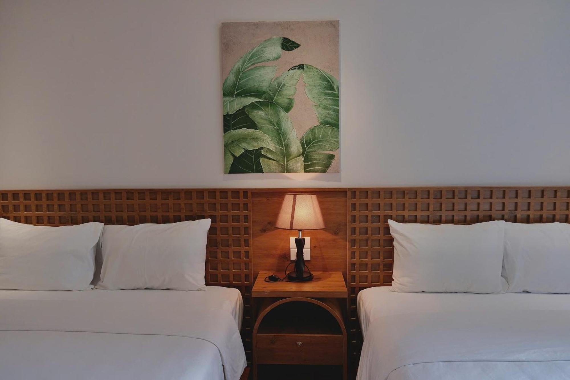 Cheers Hostel Hanoi Buitenkant foto