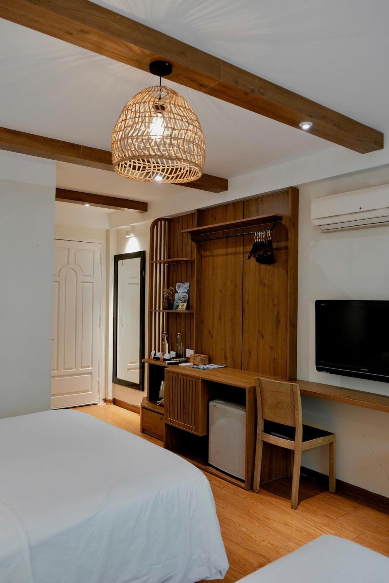 Cheers Hostel Hanoi Buitenkant foto